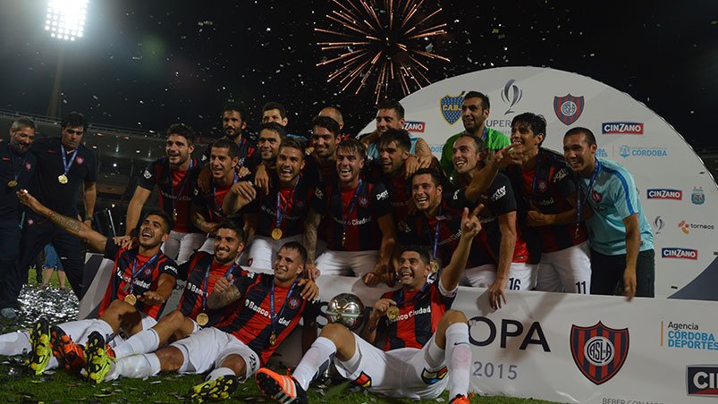 ElDoce's tweet photo. #SanLorenzo le hizo bailar cuarteto a #Boca y ganó la #Supercopa. FOTOS Y VIDEOS https://t.co/CBok5M4lUD https://t.co/MSdfFC8uBU