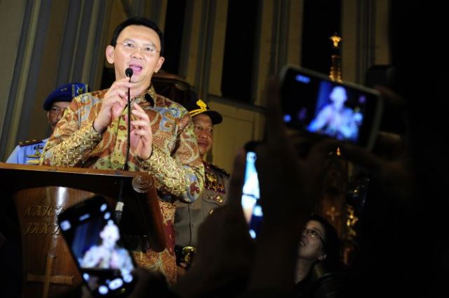 Ahok Minta Bantuan TNI Polri untuk Gusur Kawasan Kalijodo goo.gl/Kb6yBo