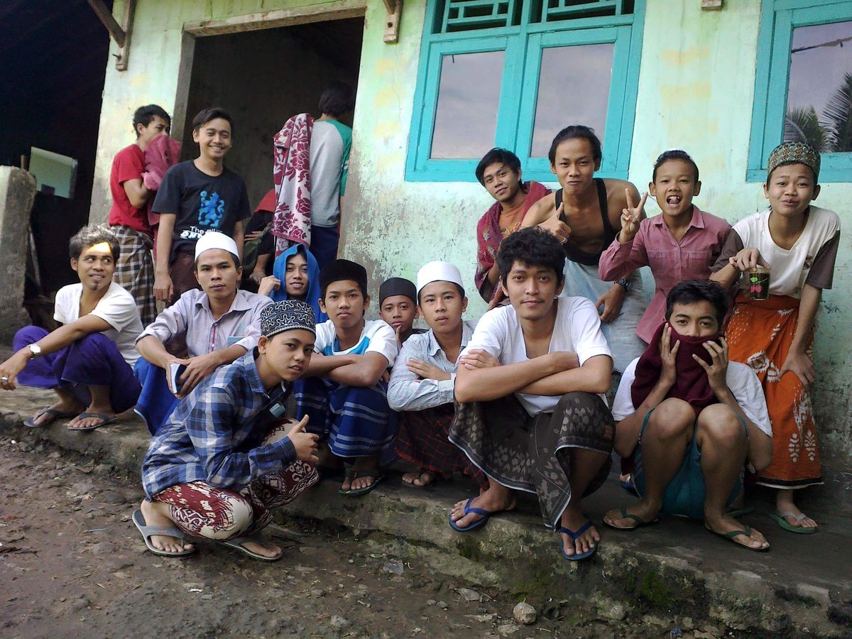 emfir_daus's tweet photo. Assununiyyah parabakti, Bogor Barat. https://t.co/1SVgUNFEaK