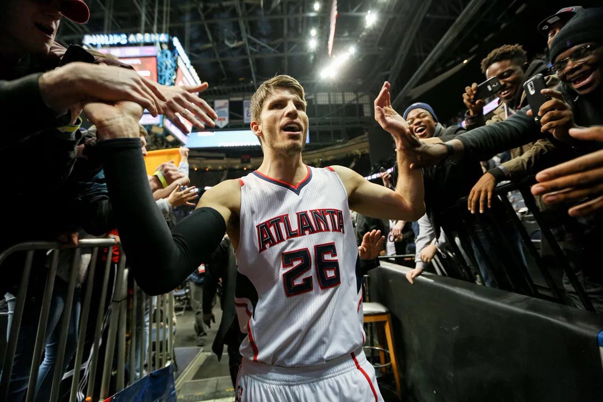 SPORTalkHawks's tweet photo. RETWEET to congratulate the #Hawks on a well deserved 113-90 victory tonight #ATLvsCHI #TrueToAtlanta https://t.co/oHmDmdV8SC