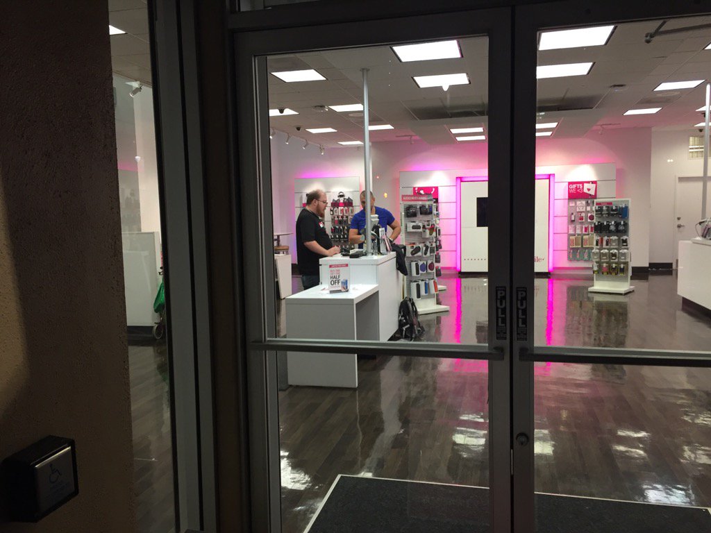 Van Ness store in SF all over helping customers 10 minutes past store closing time!