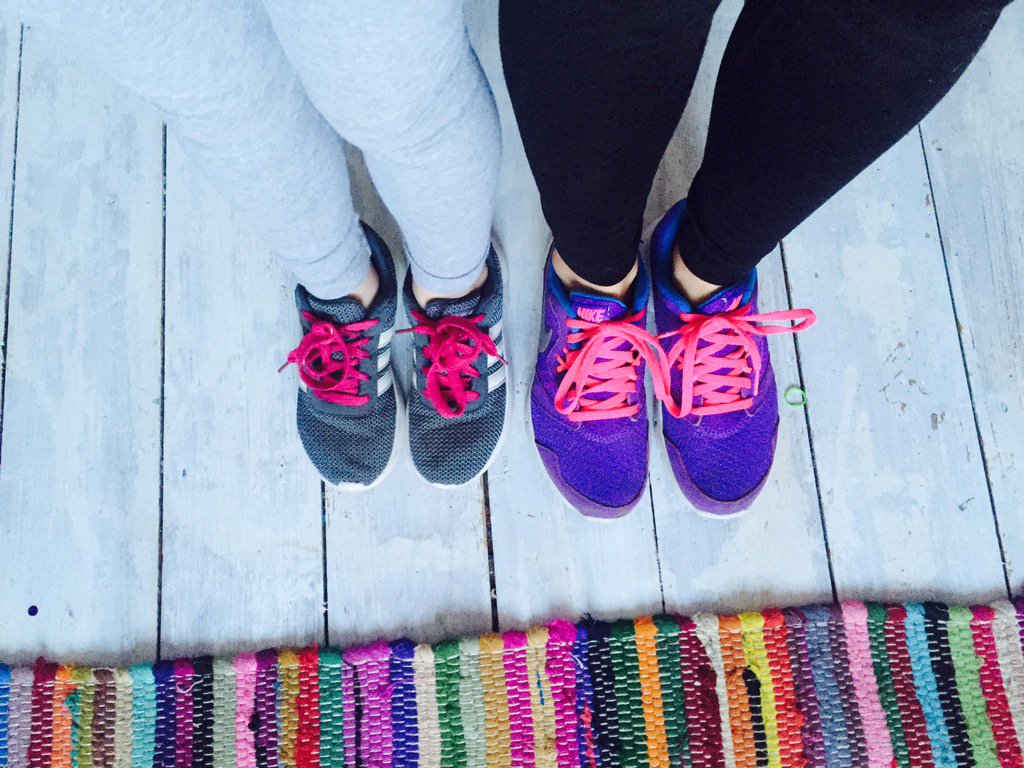 nicole_gilford's tweet photo. Me and mini me π #mummy #daughter #thegilfs #time4sport #betsyflo https://t.co/lwxKN4EjQU