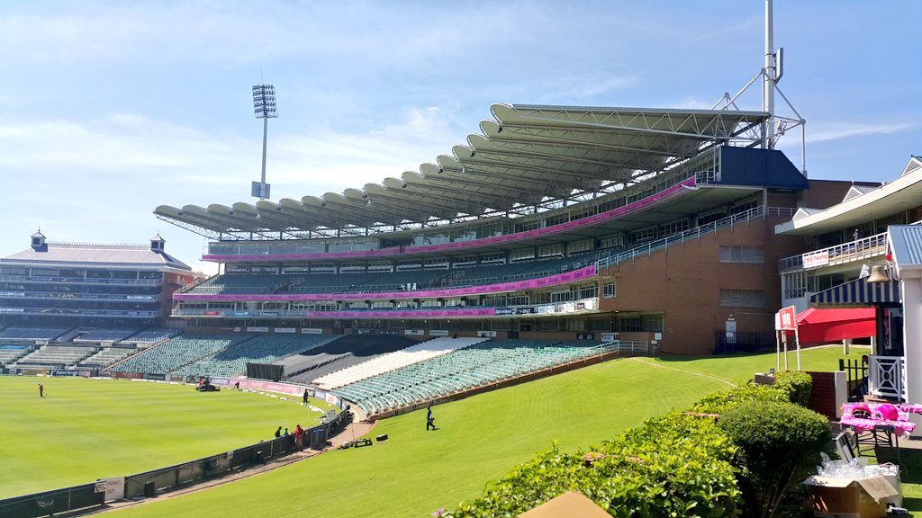 ProteasMenCSA's tweet photo. The Proteas and @BullringZA getting ready for the #pinkodi tomorrow. Going to be a cracker!! #ProteaFire #SAvENG https://t.co/tMaL5wlYFu