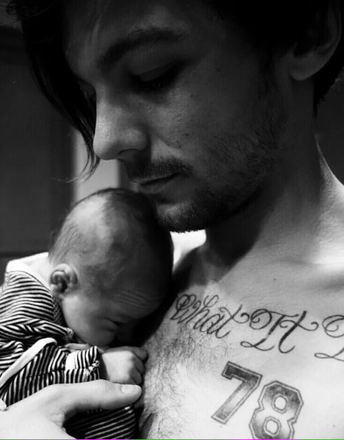 WeAre1DsMangmnt's tweet photo. Goodnight 🌛. #HistoryPromoWeek https://t.co/GH7jOD9Pw2