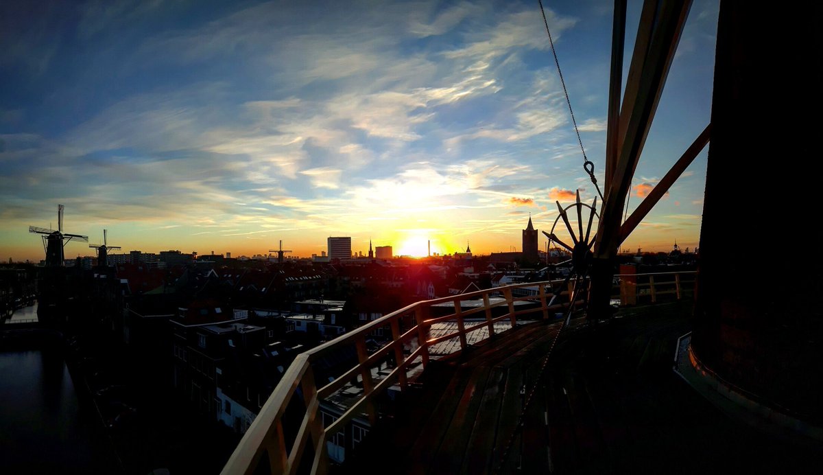 Wat n prachtig begin vd dag was het vanmorgen! Echt de mooiste werkplek van de wereld 😄 #molen #DeVrijheid #Schiedam