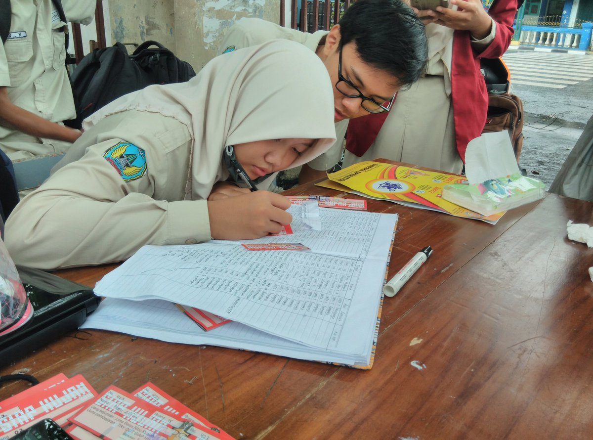 EventEkamas's tweet photo. Sini dek ke sekre daftar SIAP HUJAN 2016, bisa cod jugaaa😍 https://t.co/jDnQsP5QTv