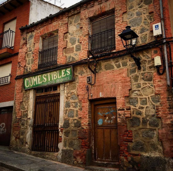 Avila_Turismo's tweet photo. RINCONES DE #ÁVILA
Bonita imagen de un antiguo edificio de la capital.¡Esquina con encanto!
Foto: @marygaby
#turismo https://t.co/14hVBvj0gq