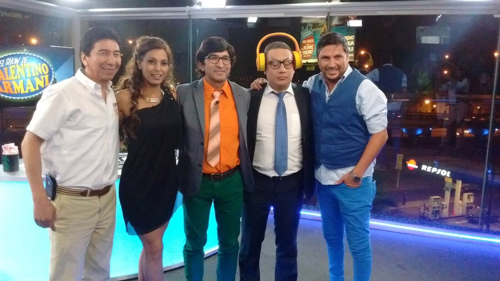 FernandoArmasCa's tweet photo. Gracias por asistir y divertirnos @Hildebrandotapia @PapelitoCaceres @mariselapuicon @MiguelMorenoPe @ShowArmani https://t.co/GxDsqGzau0