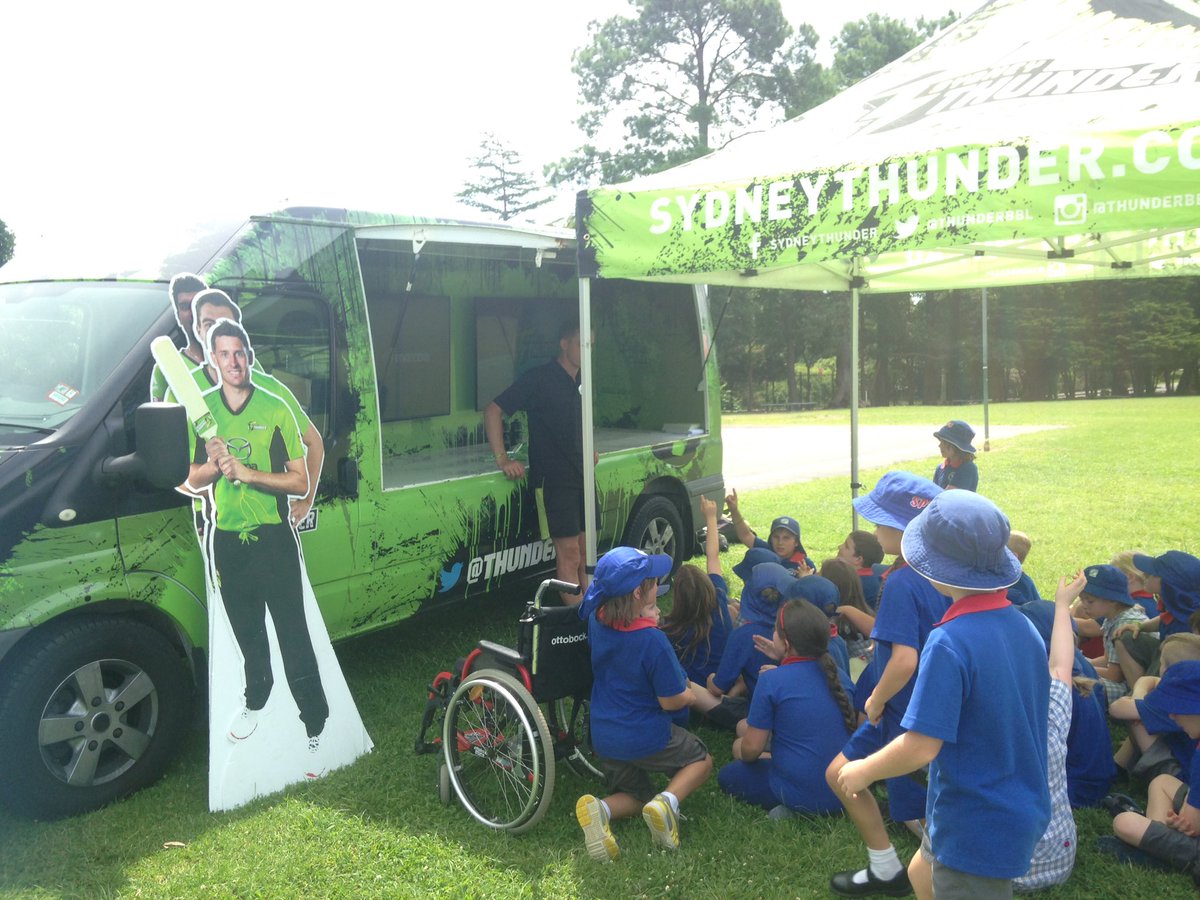 JLees91's tweet photo. @SPS_placetobe students having a great time at the Thunder Bus! #ThunderNation @ThunderBBL @bmgazette @SpringwoodCC https://t.co/FM1KTZ8eOP