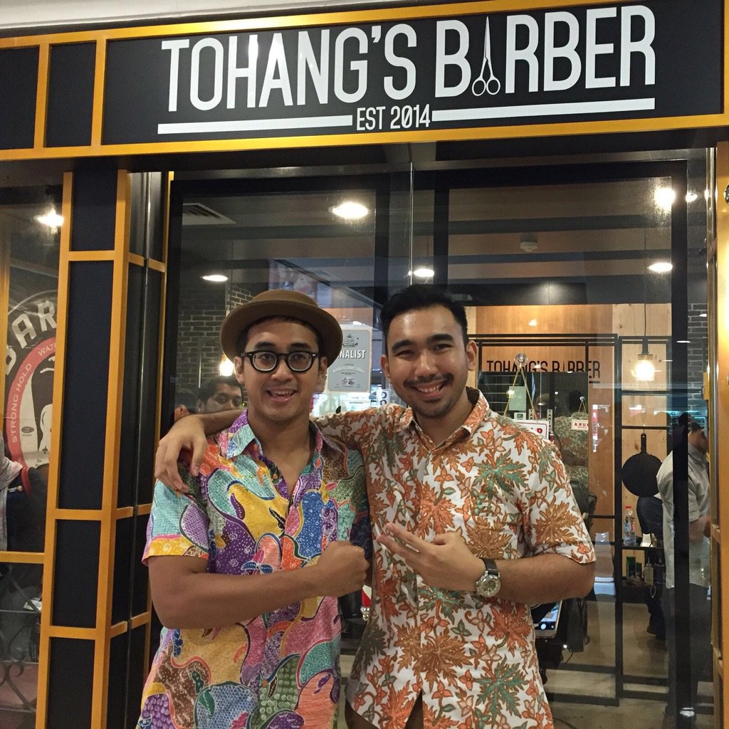 Yg mau cukur ke <a href="/tohangsbarber/">Tohangs Barber</a> yuk, lo cukur bisa sekalian donasi buat kanker, mau donasi doang jg bisa yuk2 mampir