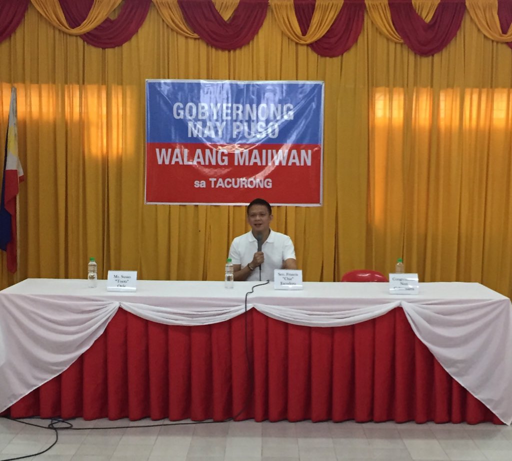 ChizNewsCentral's tweet photo. HAPPENING NOW: @SayChiz answering questions from the local media of Tacurong City. #CHIZ2016 #ChooseChiz https://t.co/bNhqCGFygQ