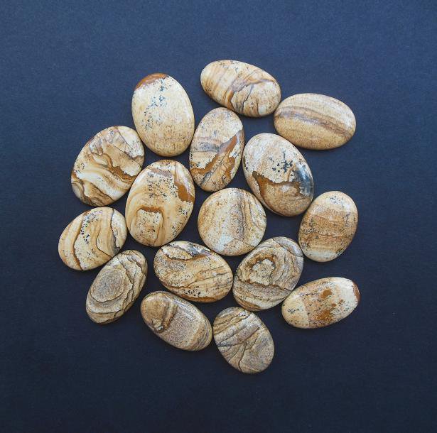 makeurjewelry's tweet photo. Picture jasper round cabochon
https://t.co/Roqc6xaleQ 
#Picturejaspercabochon #Roundgemstone #Naturalgemstone #Cab https://t.co/wVDBOM63Ur