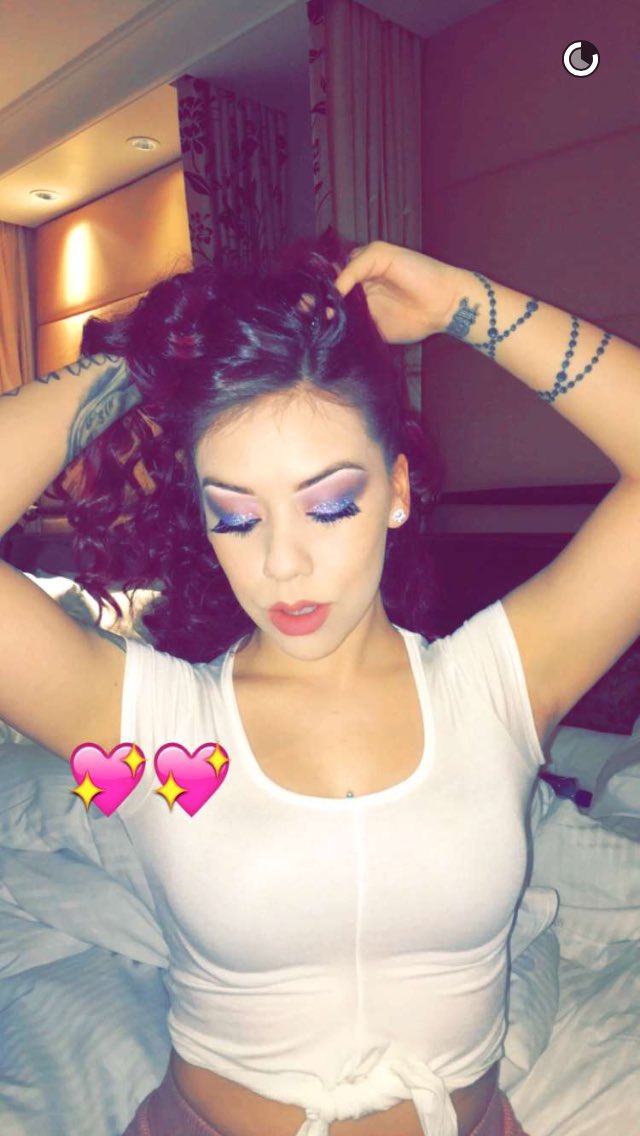 _loooser's tweet photo. @salicerose why can't I slay this much?? 😭😭😭 https://t.co/K6UuotxEC9