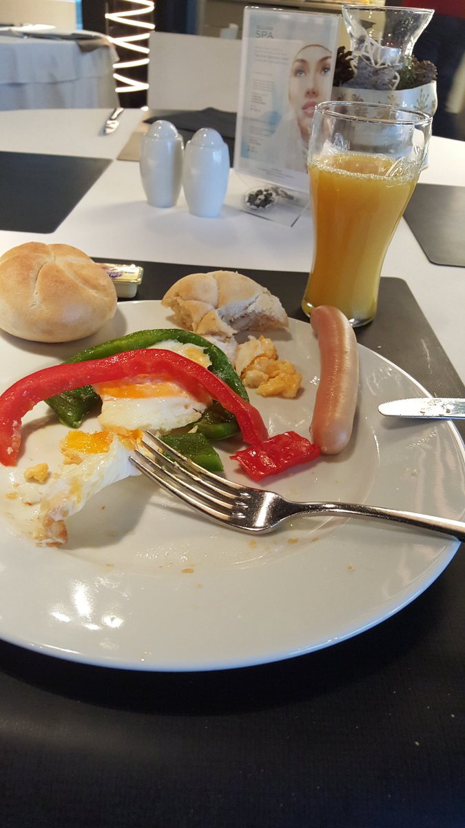 MoAmanETH's tweet photo. Eating breakfast in poland hotel bulwar # yamiiiii https://t.co/FiSoUhihNa
