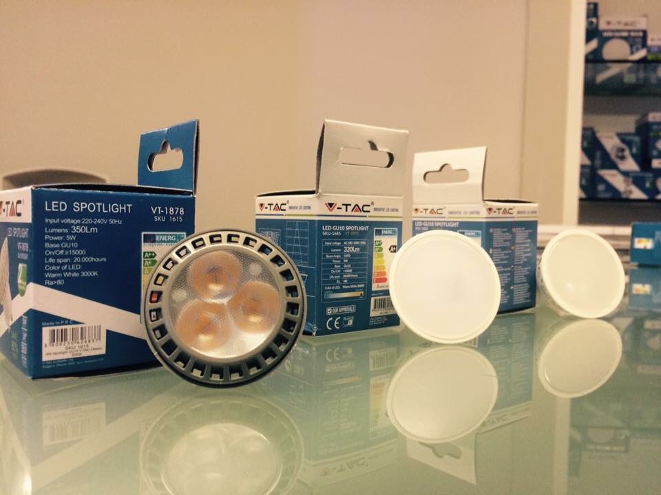 LedonArchi's tweet photo. Nuovi arrivi: 
💡GU10 7w 3000k 
💡GU10 5w 3000k 
💡GU10 5w 3000k 
#ledon #led #shop #ecommerce #relamping https://t.co/bM9hkFOwZ3