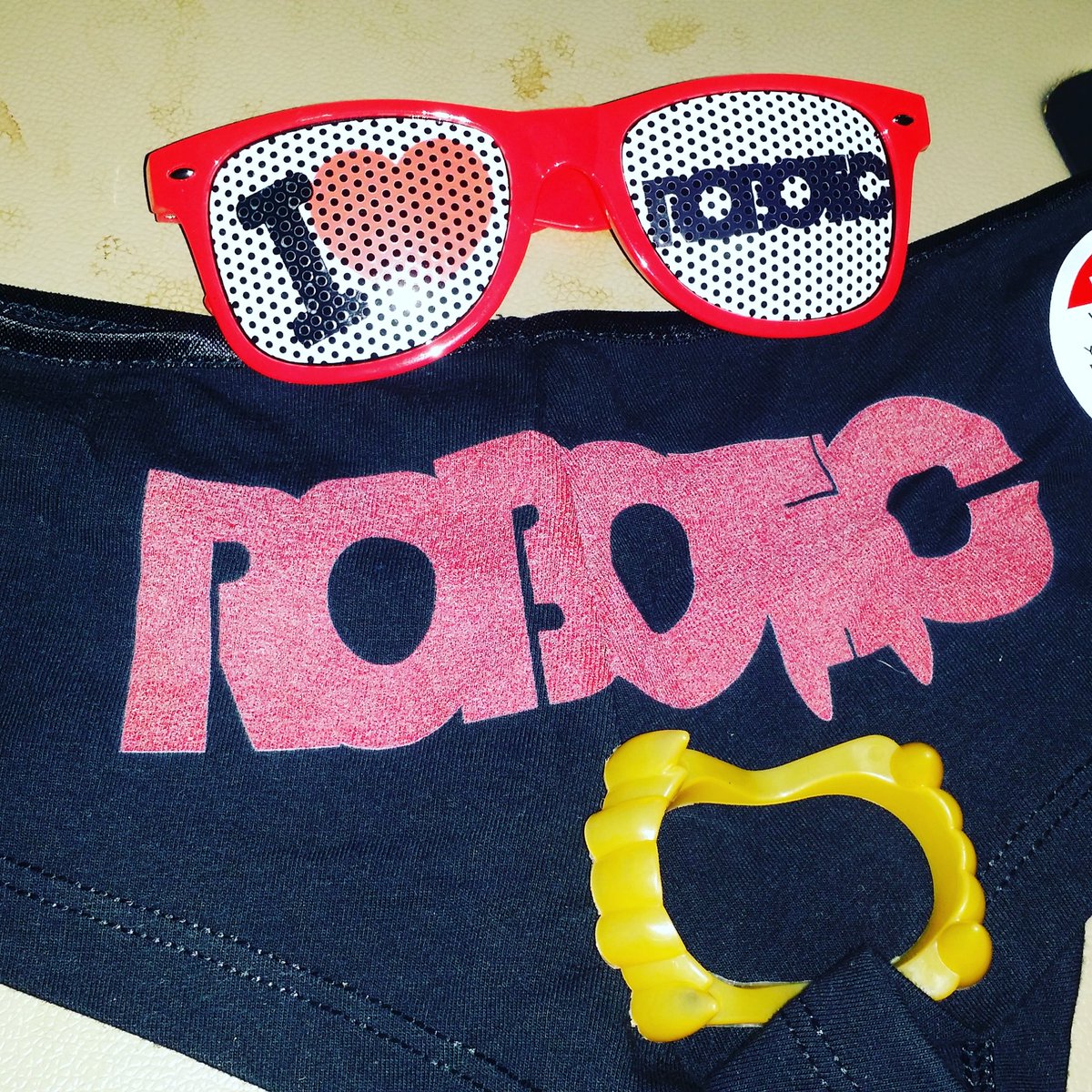 karo1478's tweet photo. I Love #roboticwednesday #love #plur https://t.co/uXkzKnJyLw