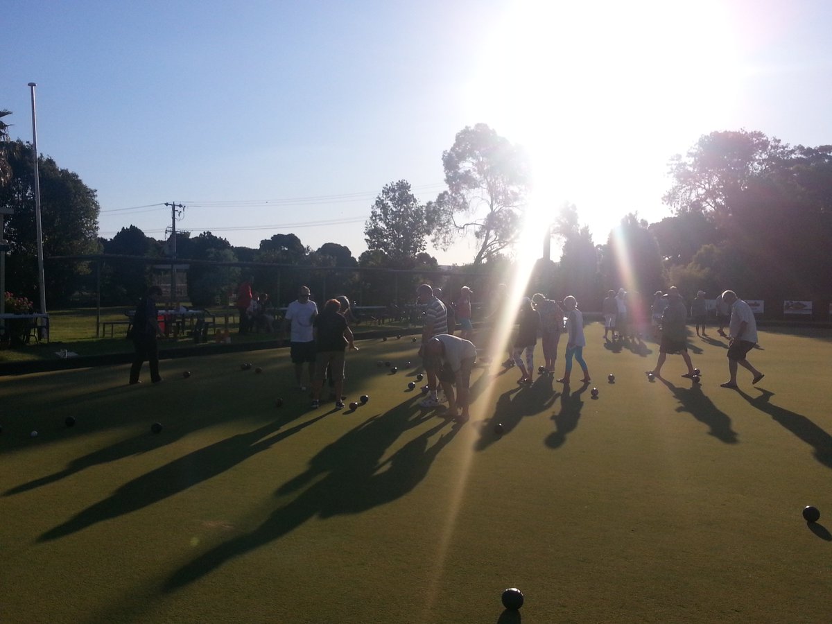 It's a beautiful night for a bowl at Wangaratta BC as part of their <a href="/JackAttackBowls/">Jack Attack</a> program.
