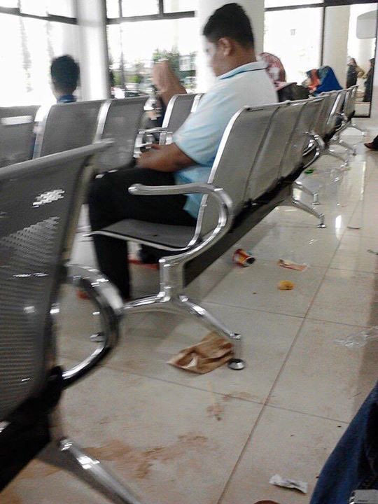 swcorp_my's tweet image. Pelbagai visi, misi &amp;amp; wawasan ingin kita capai menjelang tahun 2020. Namun sikap kita msih begini?
#indahkanmalaysia