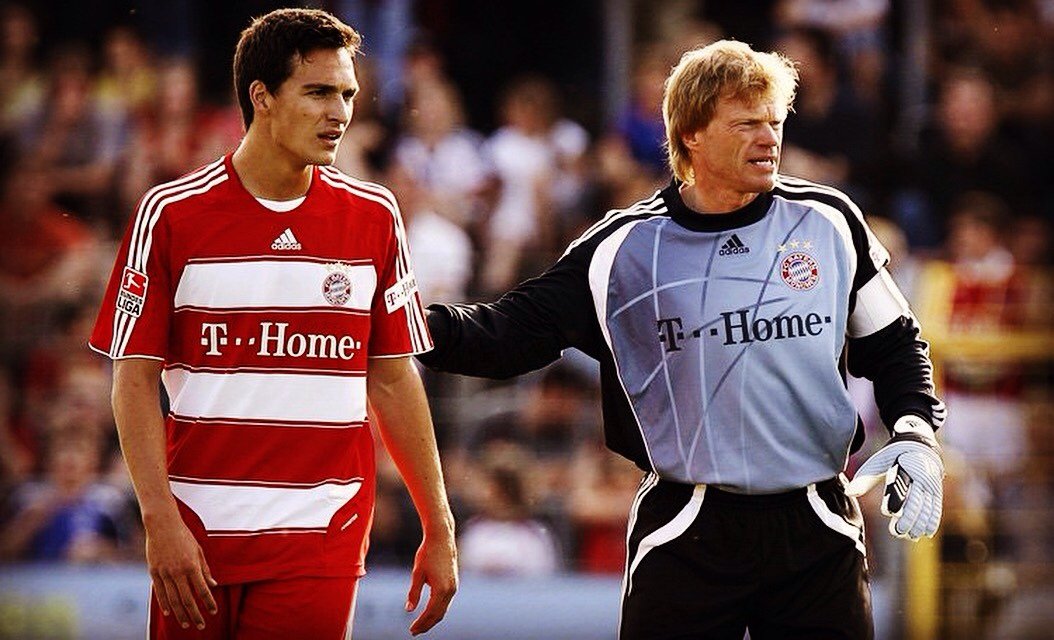 ftbl_throwbacks's tweet image. Mats Hummels playing for Bayern Munich with Oliver Kahn - 2007
#HummelsThrowback #KahnThrowback