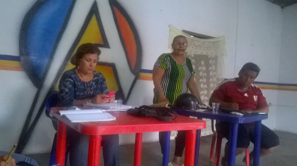 MUDSimonPlanas's tweet photo. Reunión de trabajo en la sede d nuestros aliados @APsimonplanas ....trabajamos por un mejor Simón Planas https://t.co/cSKdUlnZ1q