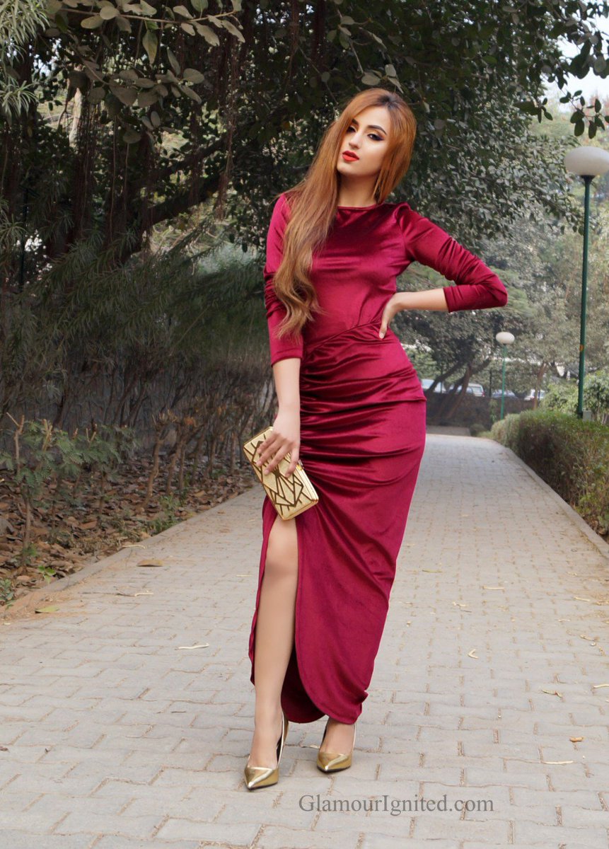 GlamourIgnited's tweet photo. https://t.co/i1iVfMc94h https://t.co/8c8YItuXoE