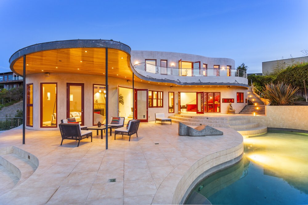 cribs_mega tweet picture