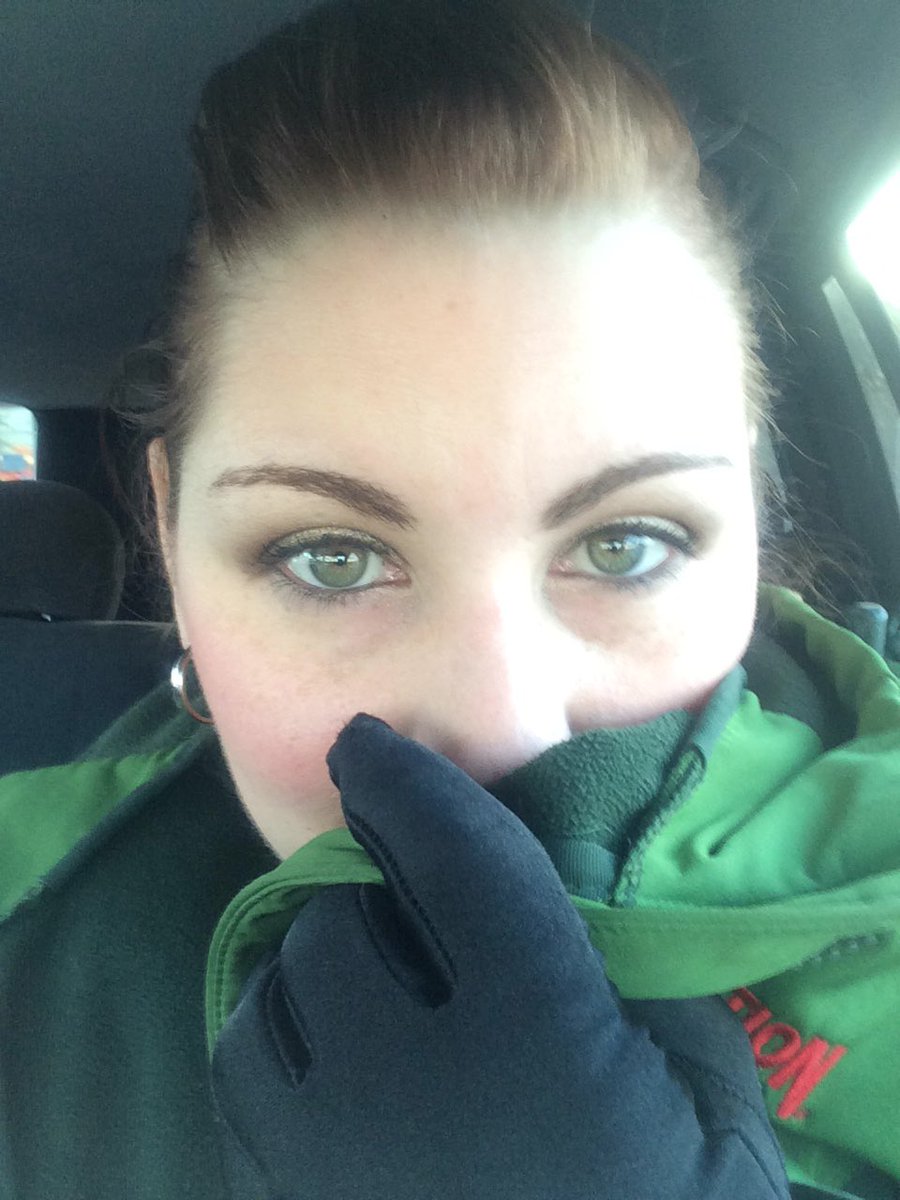 emilie686's tweet photo. It's so cold!!
#Younique #palette1 #precisionpencil https://t.co/ntmHrPbgOW