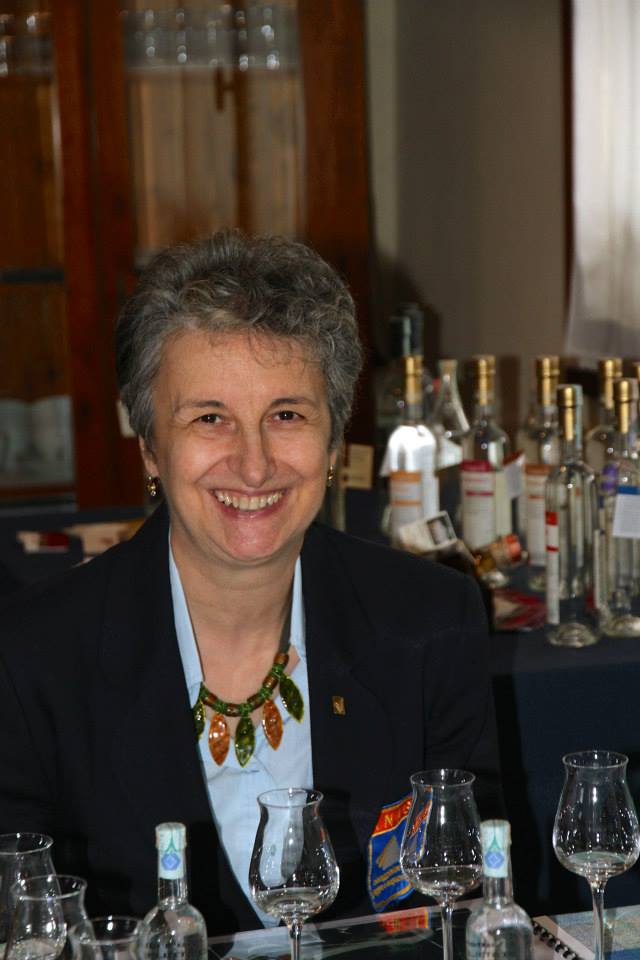 Chiarezza e tutela per produttori e consumatori. Anag applaude le nuove norme sulla #grappa goo.gl/JwHRZB