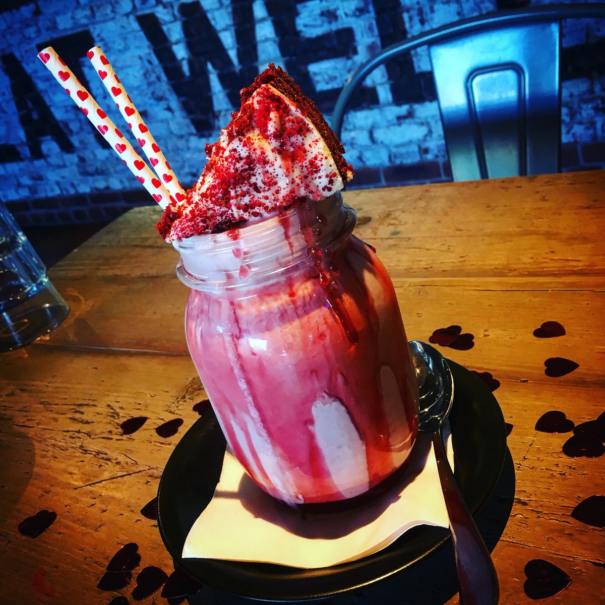 SawyersMagor's tweet photo. Valentine's is coming ♥️ #cakeshake #redvelvet #lovecakes #loveshakes #Cupid #LoveSawyers♥️ Book now 01633 880741 https://t.co/JV4c6f1fJh