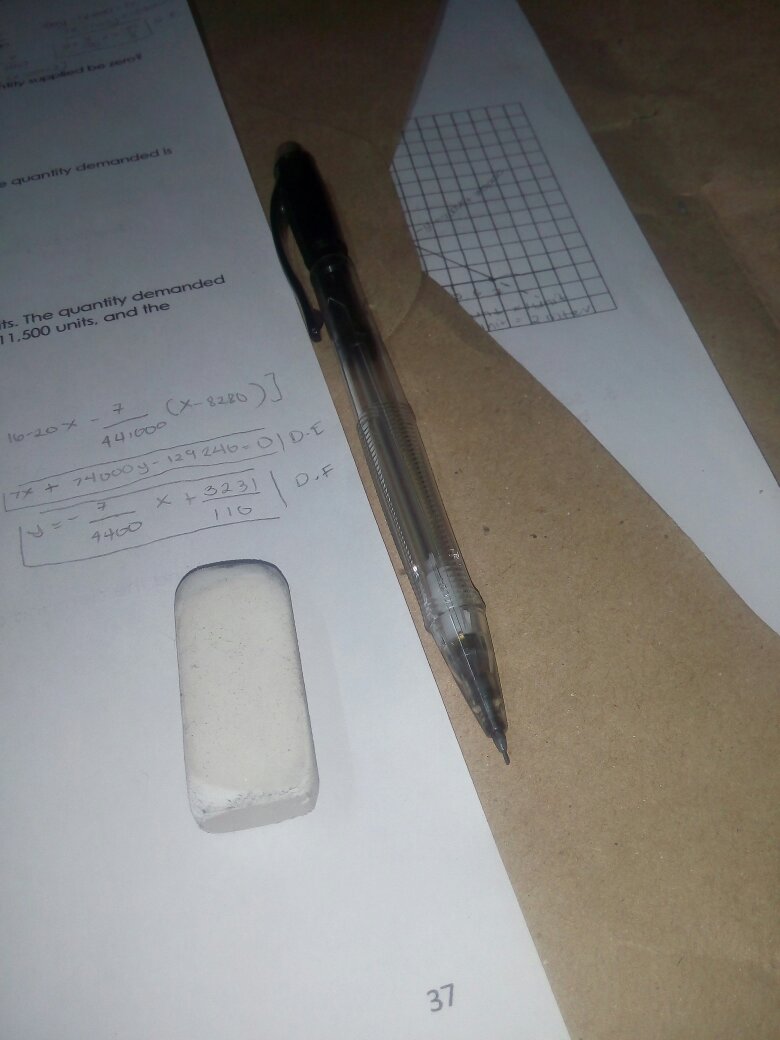 neverbeannotice's tweet image. Tinuruan tayo ng lapis at pambura na ang mali pwedeng mabura. Pero tandaan, napupudpud din ang pambura. #MathHugot