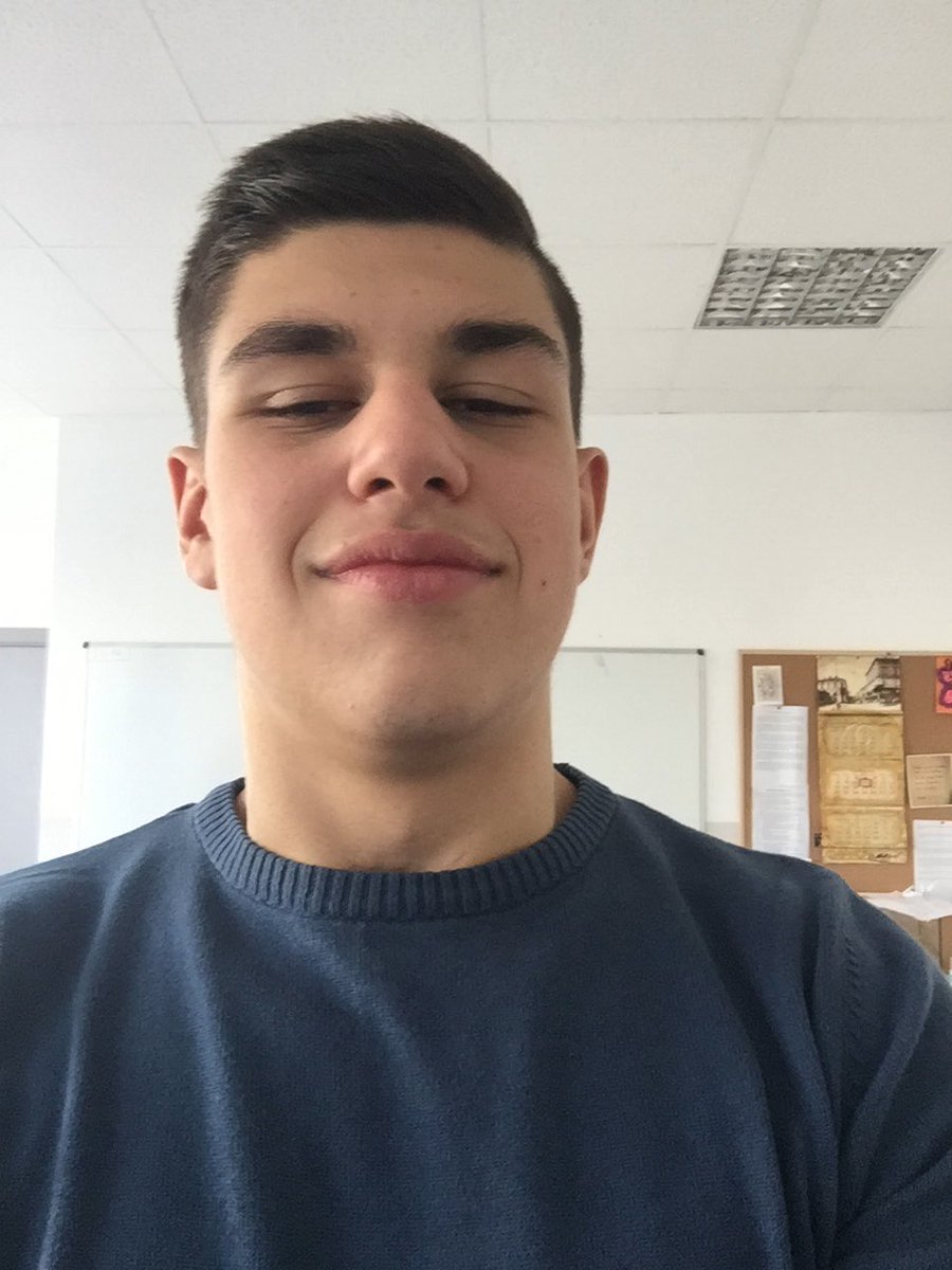 BG_ALEXANDAR's tweet photo. I aint afraid of physics. Smile even in the toughest moments. #bigdick #peace @pichoki99 @Denkata1017 @KottyG9 https://t.co/iutxqEPDBD