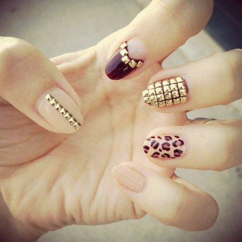 vcreekbeauty's tweet photo. Amazing Nail Art with Golden Studs - https://t.co/r3AOTumhOE #NailArt #NailDesign https://t.co/T437VxGief