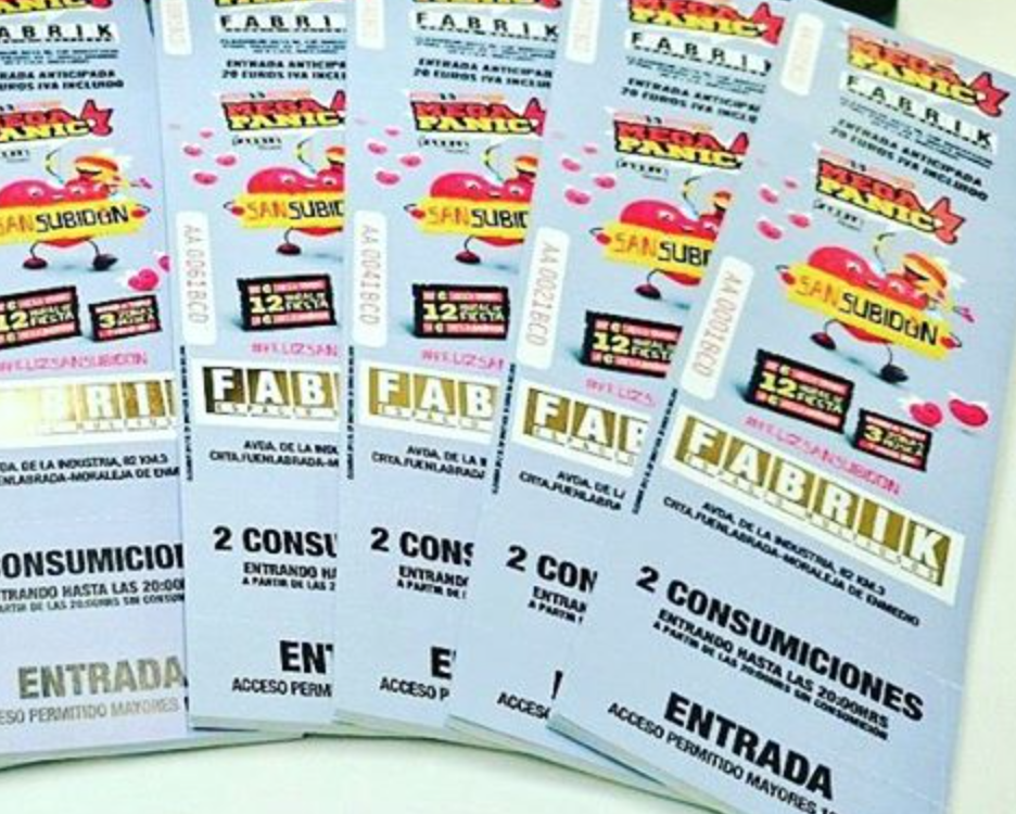 fabrikdiscoteca's tweet photo. Alguien quiere una ?? #SorteoXRT https://t.co/ec5nxuD4GJ
