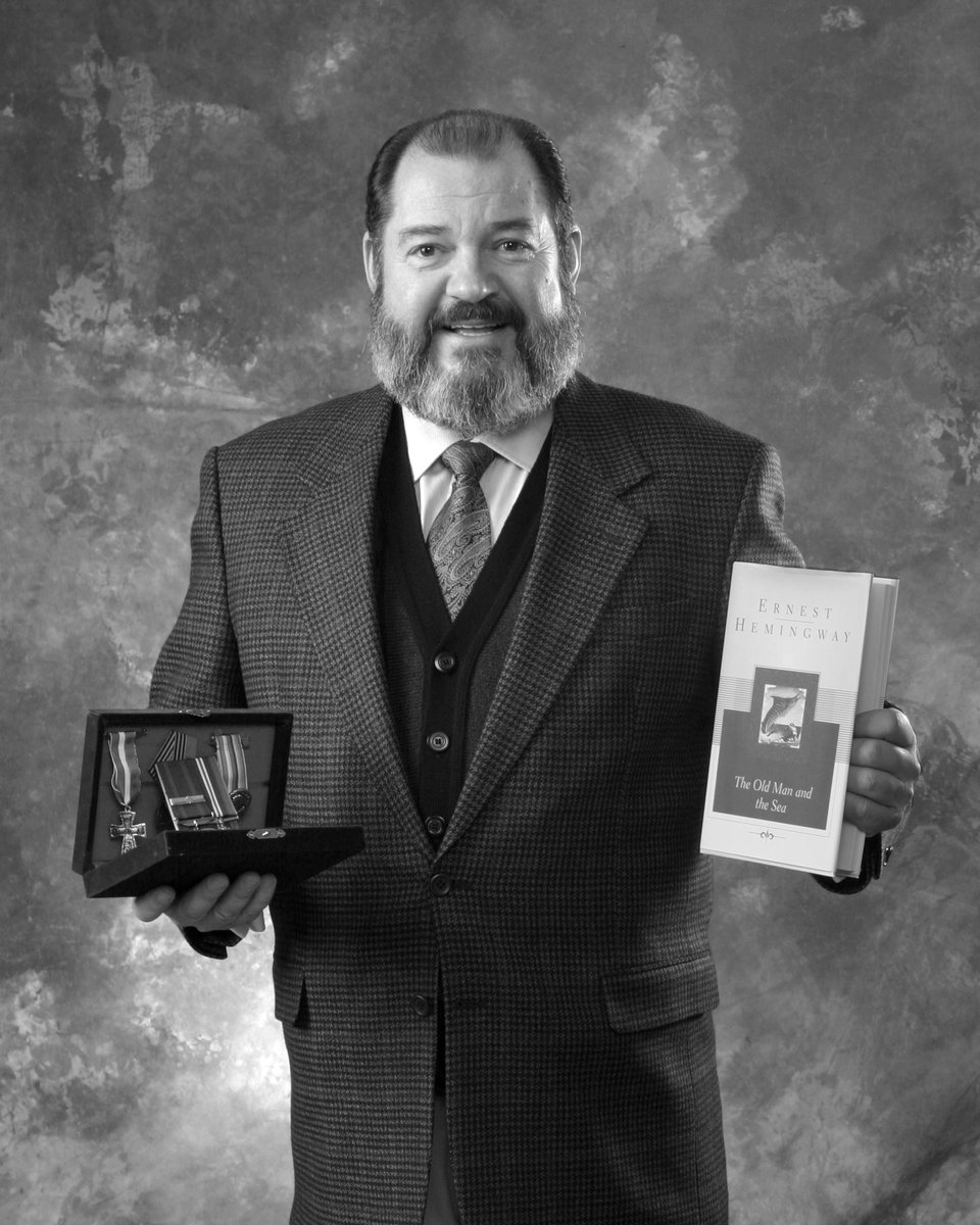 EHemingway123's tweet photo. #tbt #noblepeaceprize #1954 #masteryofliterature https://t.co/k82Q3Zaord
