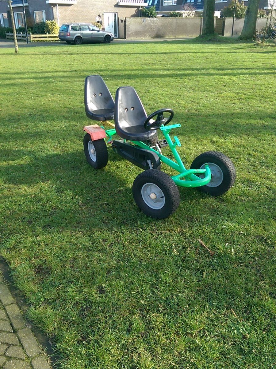 Deze skelter staat al weken op het gras op de #vuursteenberg #vathorst