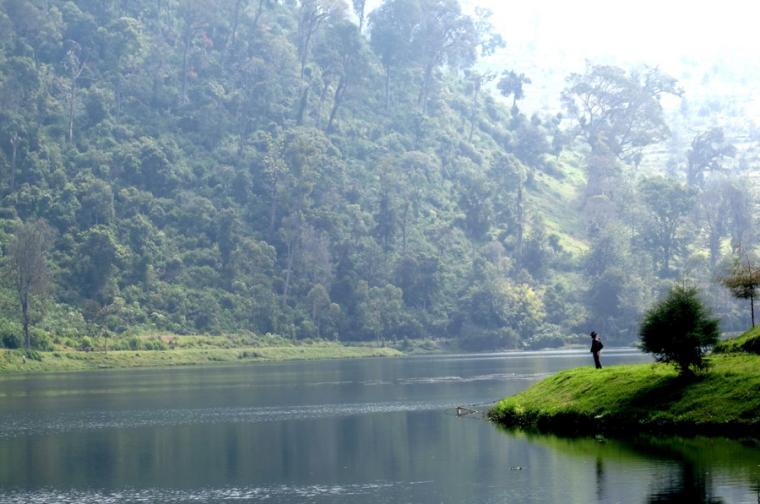 cnpcorp's tweet photo. Inilah Ujung Sungai Citarum https://t.co/IBi1uTr7fk https://t.co/lVWk7KZtUR