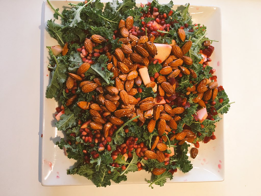 WindowMaster_NV's tweet photo. #lunchtime #windowmaster #healthy and #cakeday #love https://t.co/4KIS6NZsmD