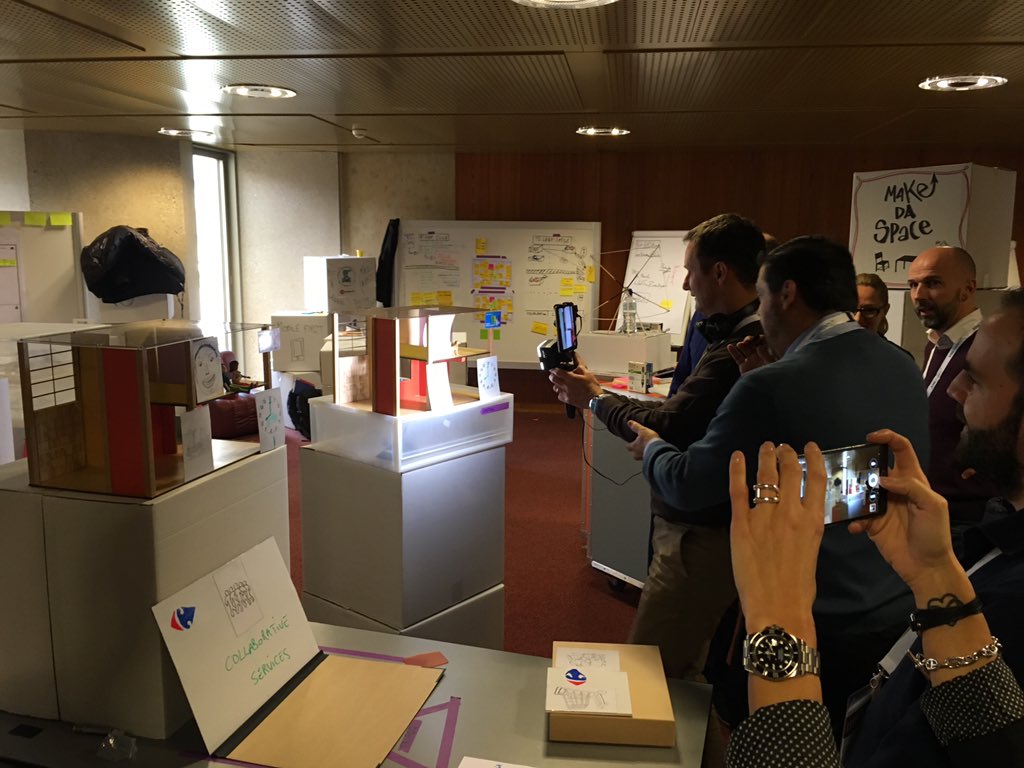 LIFTconference's tweet image. #collaborativeservices w/ @CarrefourGroup &amp;amp; @IMD_Bschool at the #prototypinglab the future is now!