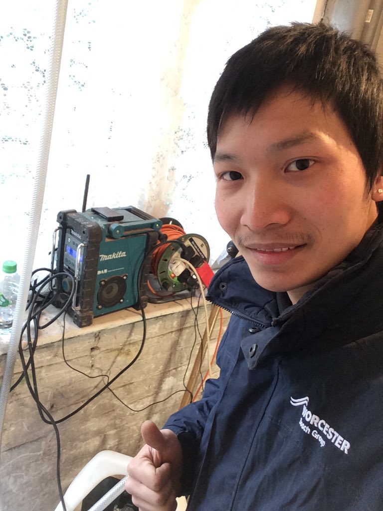 rapidph's tweet photo. #Power flushing with @KamcoPF #thanks @WorcesterBosch for the #free jacket! #keepworm #worcesterselfie #liverpool https://t.co/f1opGeLCSq