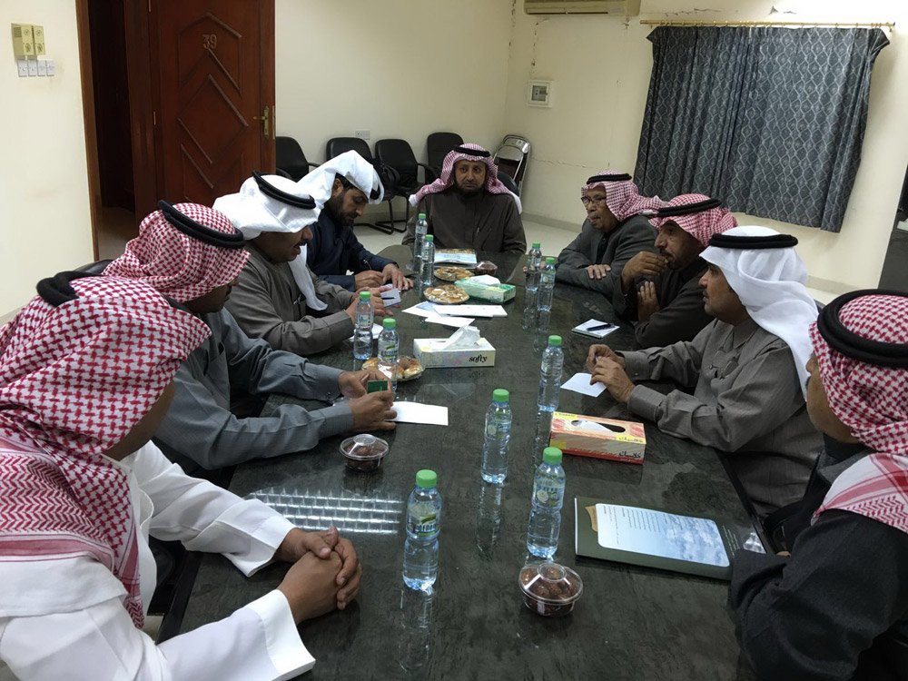 اجتماع وفد الجمعية مع المجلس البلدي في محافظة مرات بعد حضور المحاضرة التي قدمها المهندس خالد المديميغ يوم الثلاثاء