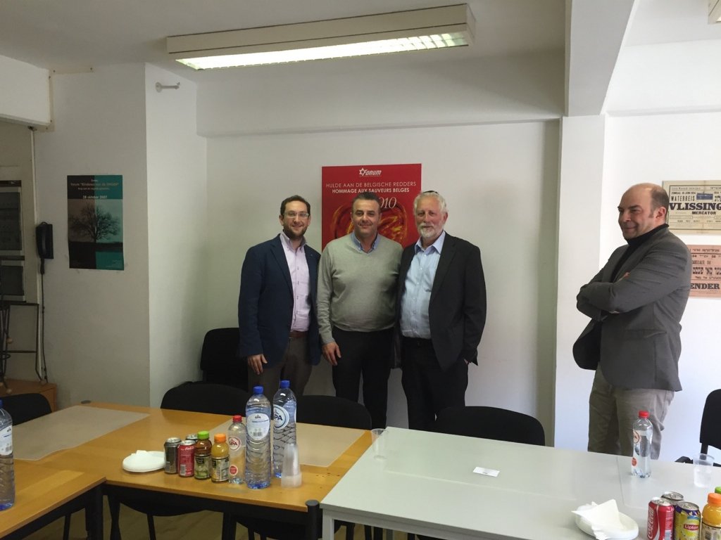 karelvaneetvelt's tweet photo. Mooie verzoening tussen Joodse en moslimgemeenschap bij Unizo. Met dank aan onze Nico Volckerick! https://t.co/X3QebscHar