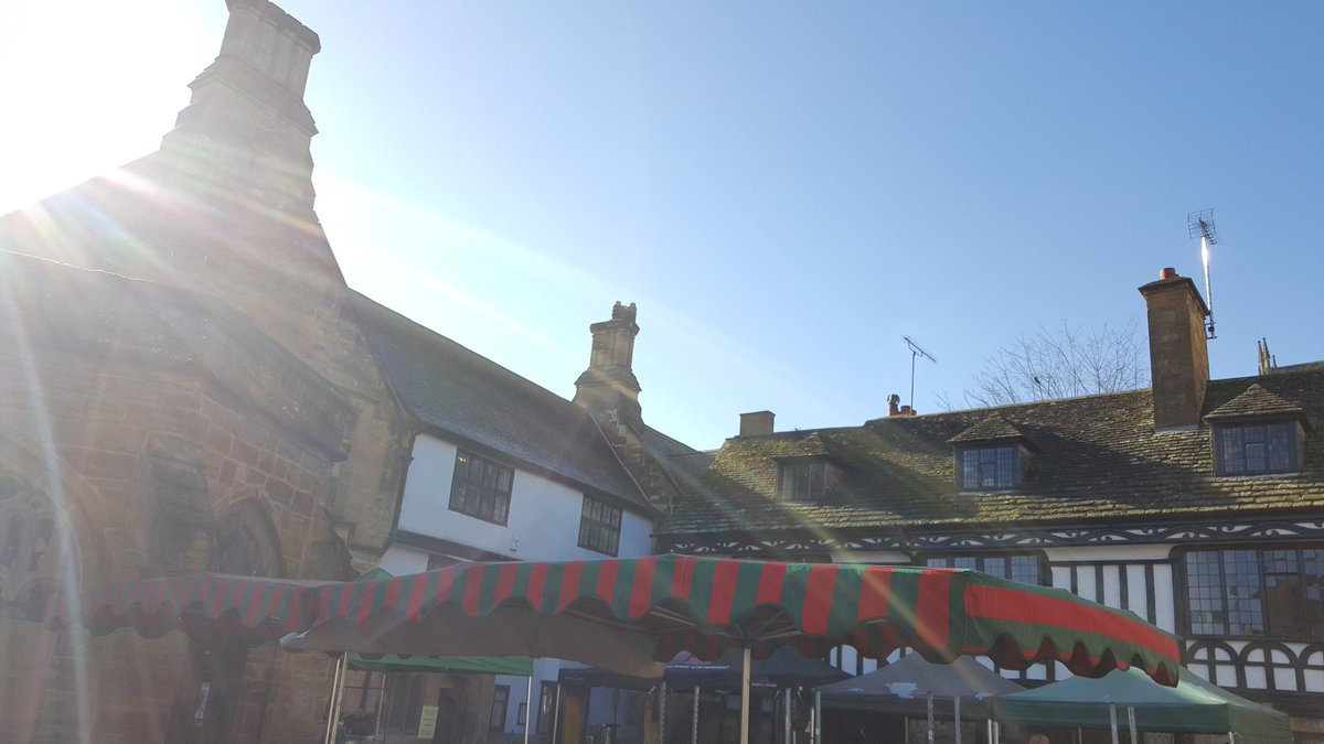 MarketSherborne's tweet photo. Beautiful day for the market! #Sherborne #Dorset https://t.co/ozodNvGnqs