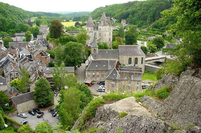 TopNToday's tweet photo. 26 Best countries of the world to live in 2016 : https://t.co/MFedBAJhzg
#travel #immigration https://t.co/oVY459Jqdk