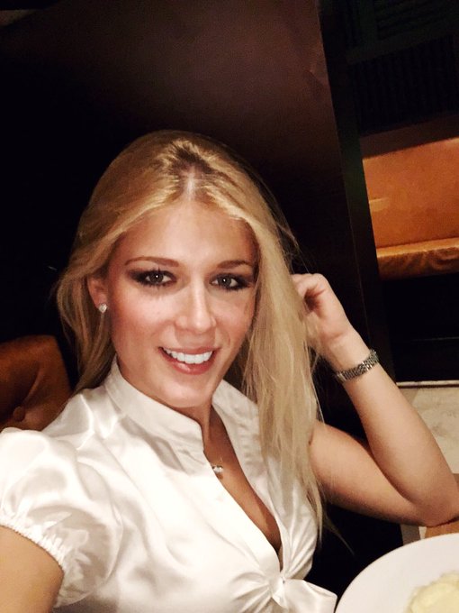 Some moments of my life after Christmas 😘😘 https://t.co/YzEV1bFOH0