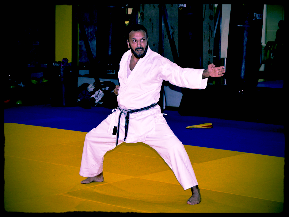 HMFCentre's tweet photo. HM Brazilian Jiu Jitsu
Gracie Barra Dubai with ABDELAZIZ CHERIGUI 
@azizcherigui 
#onlyathm #hm #jiujitsu https://t.co/9cp9IZR400