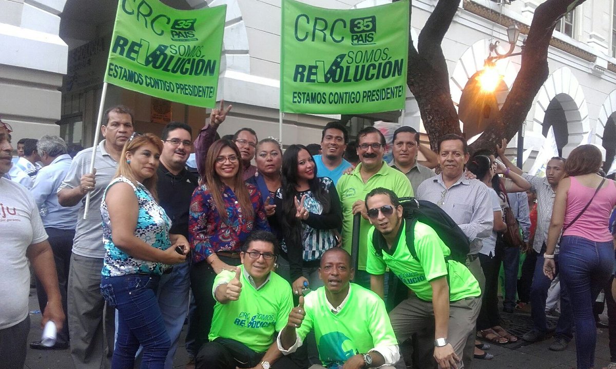 NathalieTenguel's tweet photo. #amigosrevolucionarios #losdesiempre #alerta10f Lo q s contigo @MashiRafael es con nosotros!  @35apd4gye @apguayas https://t.co/byBXYFQV9L