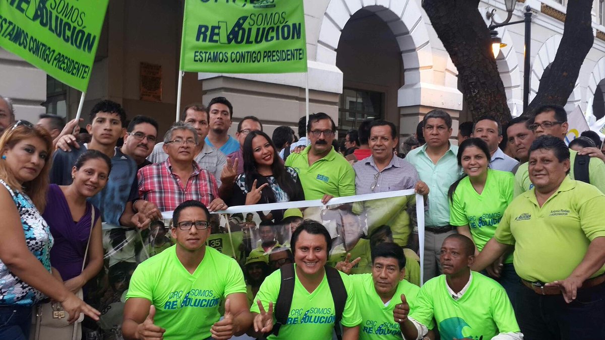 NathalieTenguel's tweet photo. #amigosrevolucionarios #losdesiempre #alerta10f Lo q s contigo @MashiRafael es con nosotros!  @35apd4gye @apguayas https://t.co/f78Cfbbqji