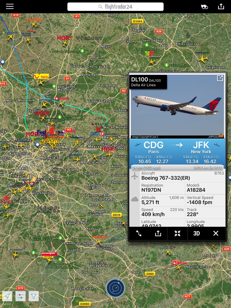 Delta Airlines flight DL100 fra Paris til New York snur over London og returnerer til Paris av ukjent grunn.