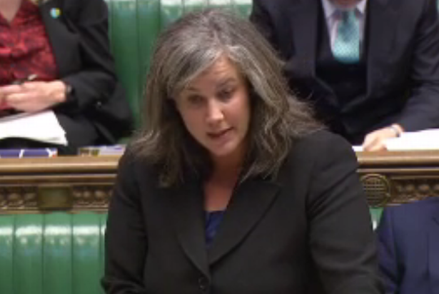 MirrorPolitics's tweet photo. .@heidi_mp says Jeremy Hunt is acting like "a recruiting agent for Australian hospitals" https://t.co/dFBJNE8a1G https://t.co/xKsiTWe4el
