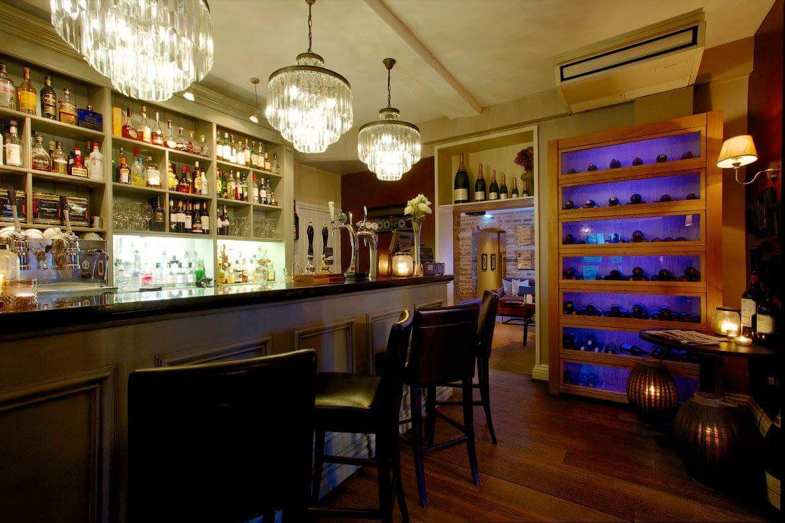 S21EGG's tweet photo. The Bar @YorebridgeHouse  #winelover #100bins https://t.co/Dt5OBapvdd